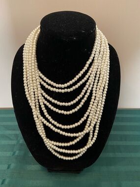 Multi-Strand Pearl Statement Necklace - Ivory
